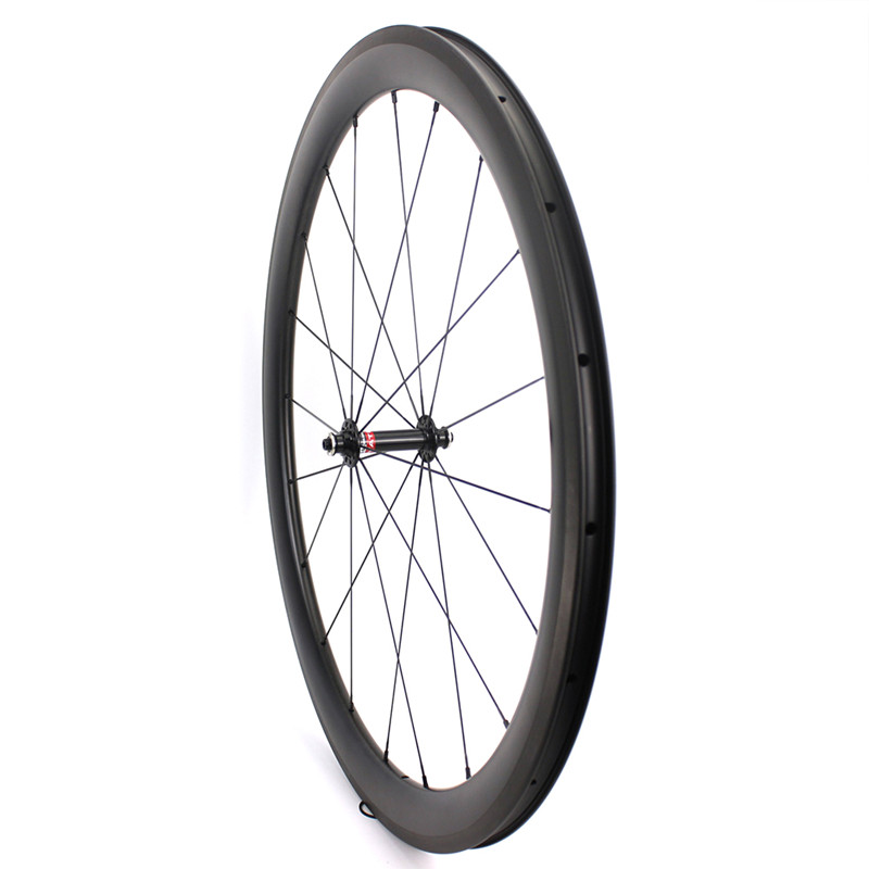 45mm carbon front wheel